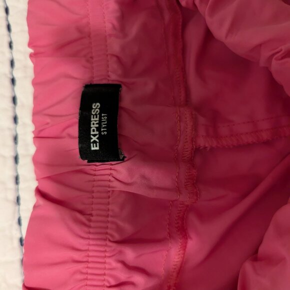 Express Hot Pink Shorts - L - NWOT - Picture 3 of 4